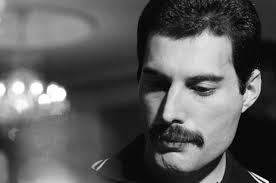 Freddie Mercury Letztes Bild Die ganze Wahrheit hinter dem ikonischen Foto Freddie Mercury Letztes Bild